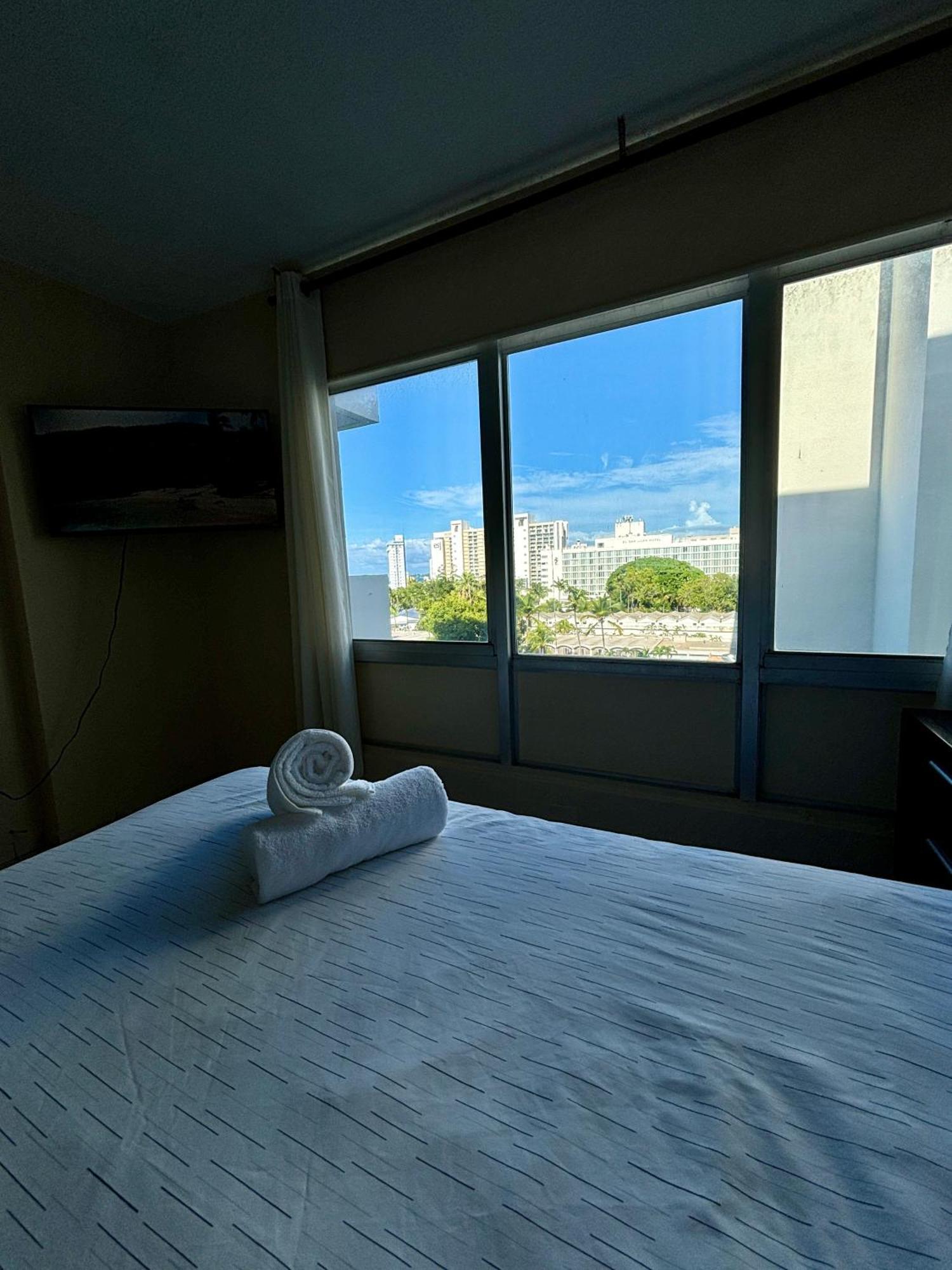 Downtown Beachfront Isla Verde Luxury Apartment Сан-Хуан Екстер'єр фото